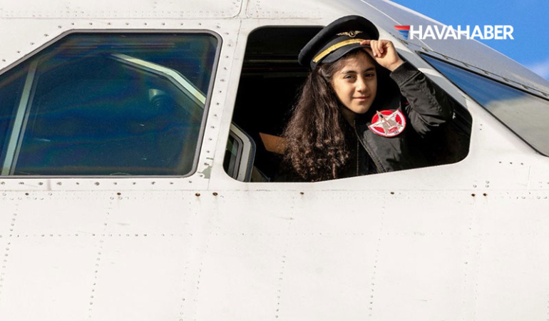 THY,-TUSAŞ-şehidi-Ekici'nin-kızının-pilot-koltuğuna-oturma-isteğini-yerine-getirdi-