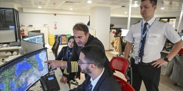 Uçaklar, havacılığın yer pilotları dispatcherlerin kontrolünden geçmeden uçmuyor