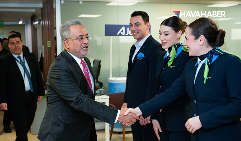 Ahmet Bolat’tan AJet’in Saha Ekiplerine Ziyaret