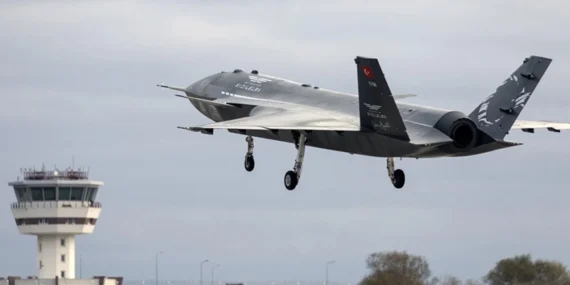 Türk havacılığında altın çağ: İki KIZILELMA gökyüzünde tarih yazdı, dünyada bir ilki başardı!