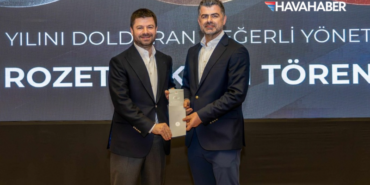 Yahya üstün Thy ödül