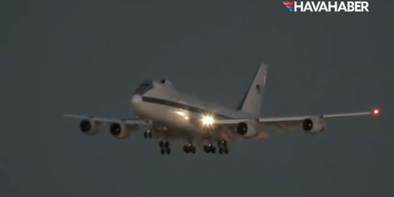 Gökyüzünde “Kıyamet” hareketliliği: ABD’nin en gizli uçağı başkent semalarında görüldü!