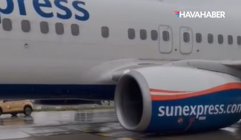 Antalya- Kalkışa hazırlanan uçağın iniş takımları kırıldı