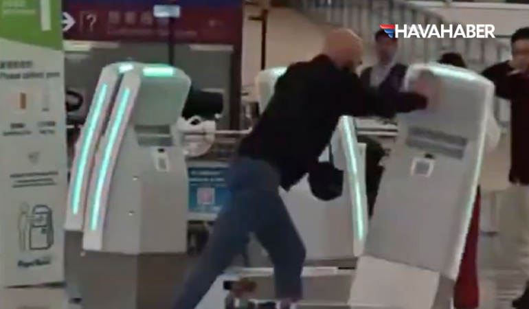 Hong-Kong-Havalimanı’nda-şok-görüntüler--İngiliz-turist-terminali-savaş-alanına-çevirdi!