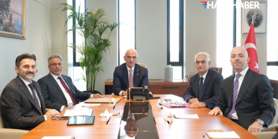 Turizm ve Havacılıkta Yeni Adımlar: Bakan Ersoy, THY Yönetimiyle Bir Araya Geldi