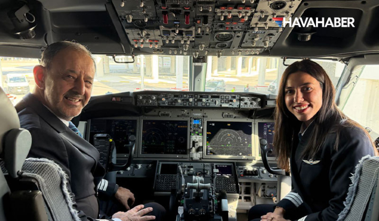 Gökyüzünde-Duygusal-Bayrak-Yarışı!-SunExpress’te-bir-devir-kapandı--Kaptan-Akman-Sarıhan-son-uçuşunda-kumandayı-kızına-devretti...