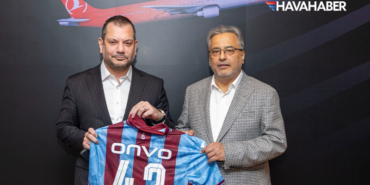 Trabzonspor'dan-THY'ye-ziyaret--Ahmet-Bolat'a-42-numara-jesti
