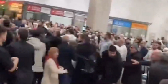 Gaziantep Havalimanı’nda “Umre” yoğunluğunda meydan kavgası!
