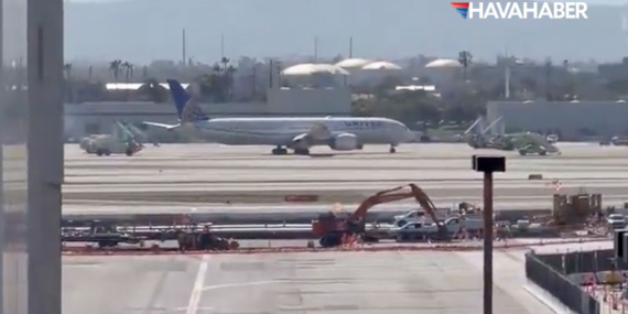 United uçağında motor yangını: Yolcular tahliye kaydıraklarıyla tahliye edildi