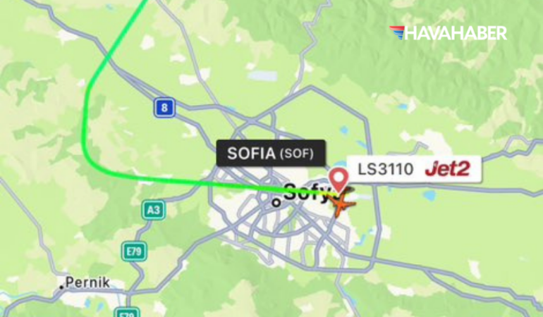 Antalya'da pilotu rahatsızlanan uçak acil iniş yaptı