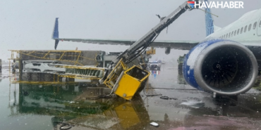 Denver'da İnanılmaz Kaza Kokpitteki Sohbet Boeing 737'yi Kamyonların Üzerine Sürükledi!