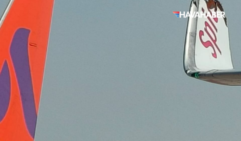 SpiceJet uçağı, park halindeki Akasa Air uçağına çarptı