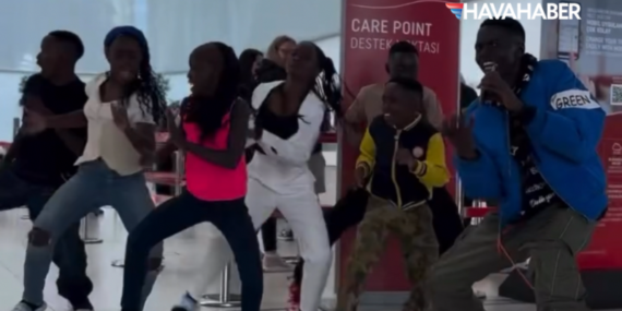 Ugandalı Hypers Kids Africa’dan İstanbul Havalimanı’nda THY Kontuarı Önünde Milli Takım Performansı
