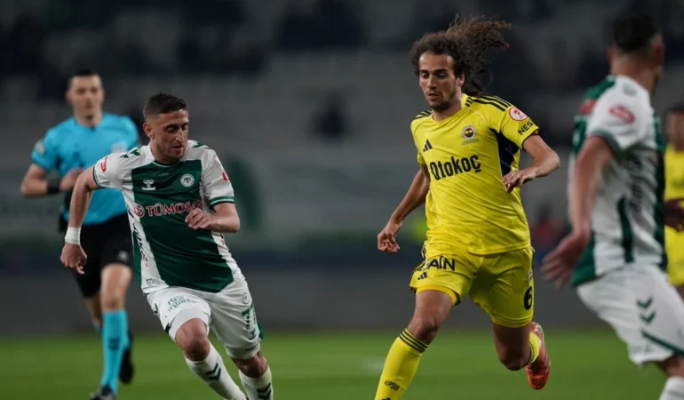 konyaspor-fenerbahce-macinda-ucak-sesleri-duyuldu-rj67