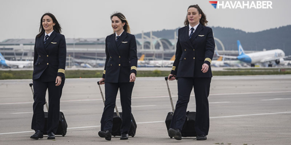 Gökyüzünün pilot anneleri özlemlerine rağmen görevlerini özveriyle yapıyor