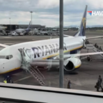 Ryanair Uçağında Kazara Slide Açıldı Yolcular Arka Kapılardan Tahliye Edildi