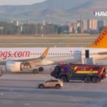 Pegasus Uçağında Duman Paniği Yolcular Kaydıraklarla Tahliye Edildi