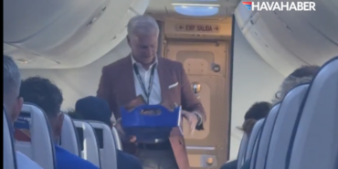 Southwest CEO’su Yine Kabin Ekibiyle Uçtu Yolculara İkram Dağıttı, Çöp Topladı