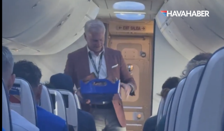 Southwest CEO’su Yine Kabin Ekibiyle Uçtu Yolculara İkram Dağıttı, Çöp Topladı