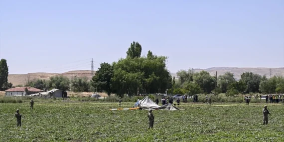 Ankara’da düşen helikopterdeki pilotlardan biri hayatını kaybetti
