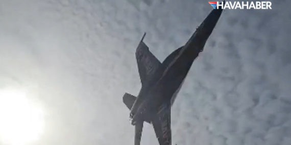 Blue Angels gösterisinde alçak uçuş incelemesi! ABD Donanması soruşturma başlattı