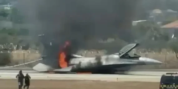 Yunanistan’da bir F-16 savaş uçağı arıza nedeniyle zorunlu iniş yaptı