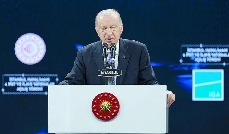 Cumhurbaşkanı Recep Tayyip Erdoğan, İstanbul Havalimanı'nda düzenlenen 4. Pist ve İlave Yatırımların Açılış Töreni'nde