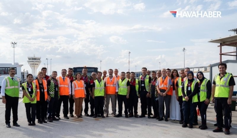 TGS Genel Müdürü Akyurt, Antalya Havalimanı Çalışanlarıyla Bir Araya Geldi