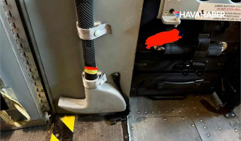 Uçakların Kokpitinde Neden Balta Var İşte “Crash Axe”in Görevi