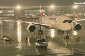 a350-istanbul-havalimani-yagmur