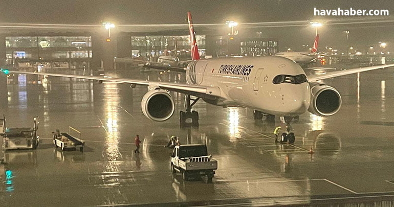 a350-istanbul-havalimani-yagmur